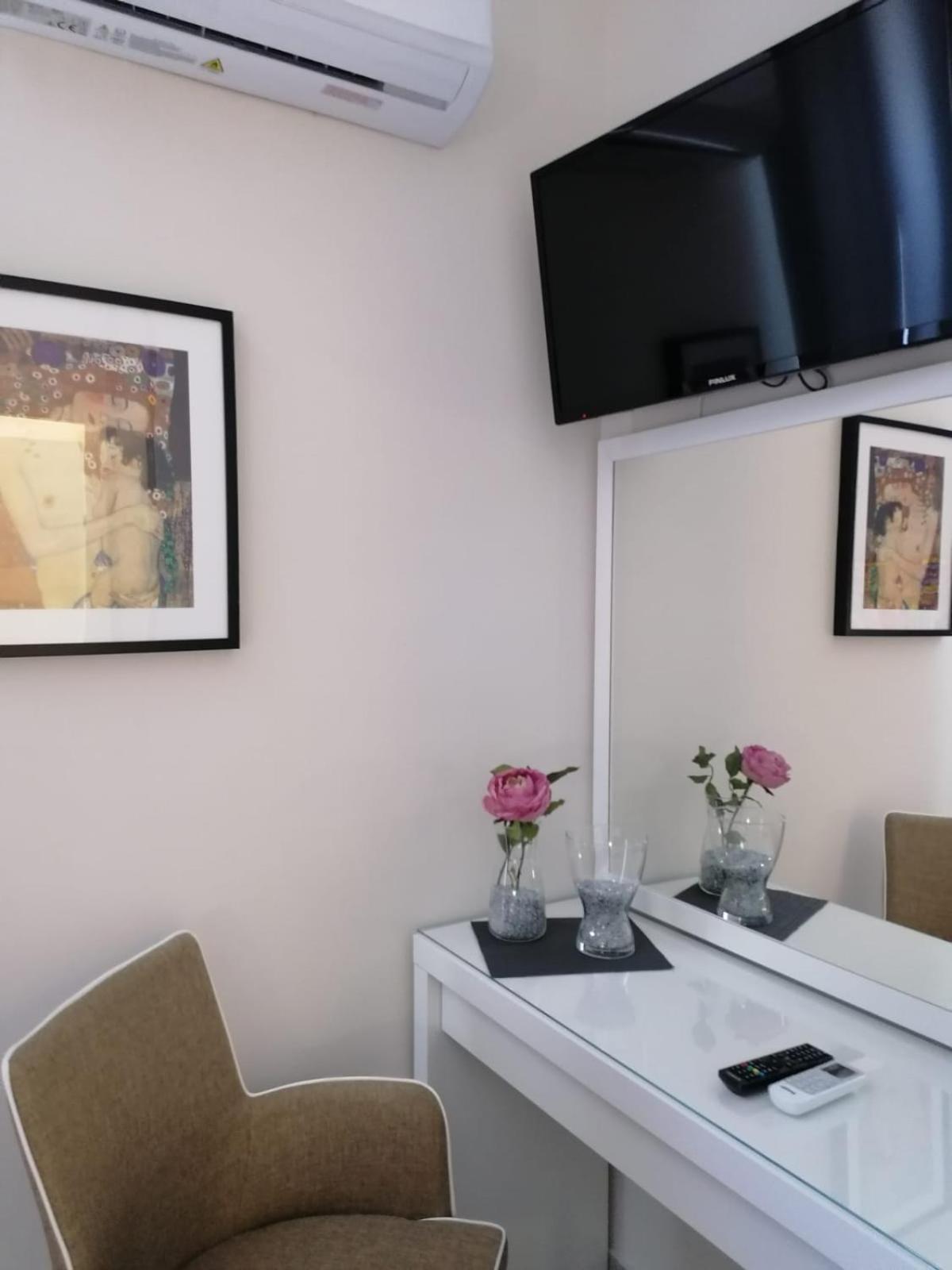 A Casa Mia - Catania Apartment Bagian luar foto